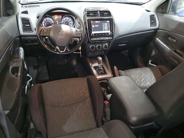JA4APUAU4MU020043 2021 MITSUBISHI OUTLANDER - Image 8