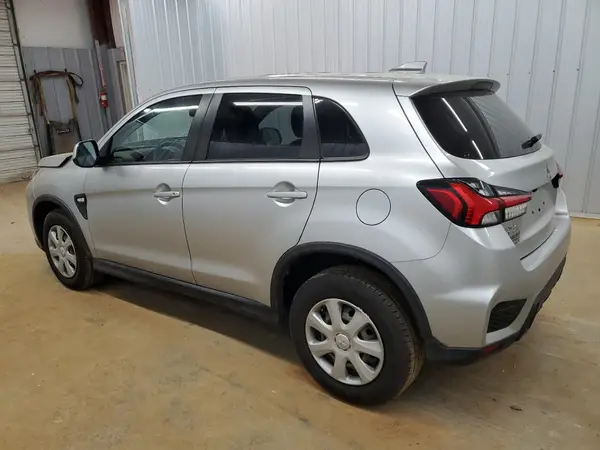 JA4APUAU4MU020639 2021 MITSUBISHI OUTLANDER - Image 2