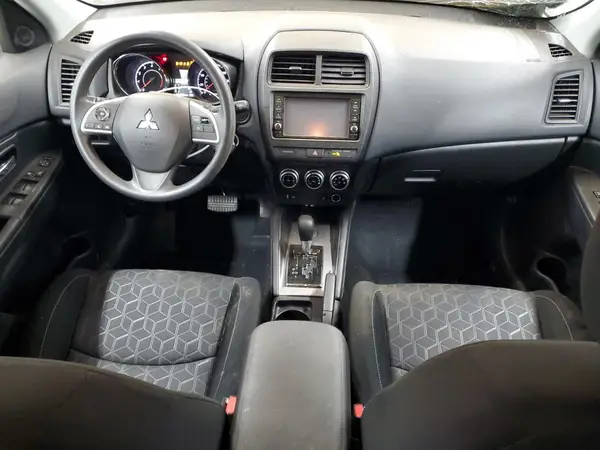 JA4APUAU4MU020639 2021 MITSUBISHI OUTLANDER - Image 8