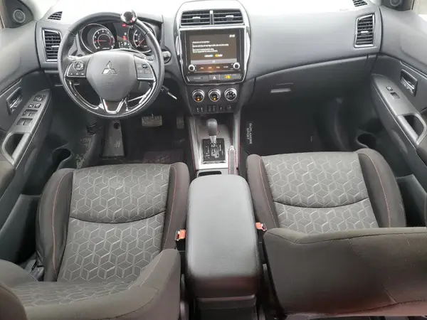 JA4APUAU4MU031379 2021 MITSUBISHI OUTLANDER - Image 8