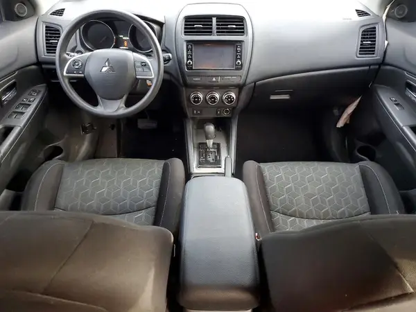 JA4APUAU4MU034251 2021 MITSUBISHI OUTLANDER - Image 8