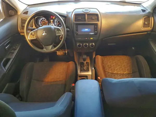 JA4APUAU4MU036713 2021 MITSUBISHI OUTLANDER - Image 8