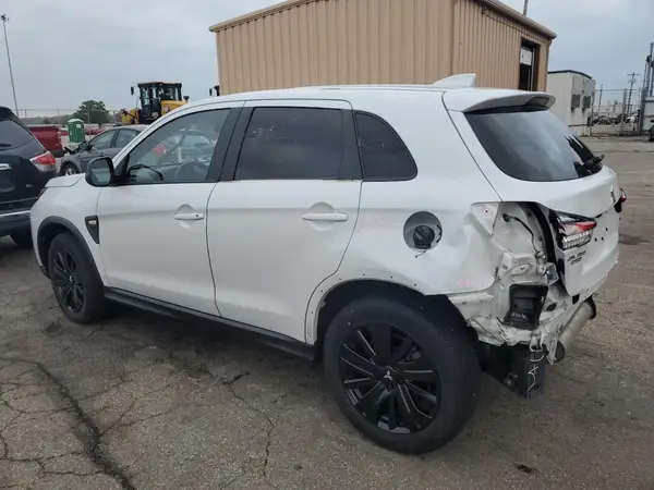 JA4APUAU4NU001901 2022 MITSUBISHI OUTLANDER - Image 2