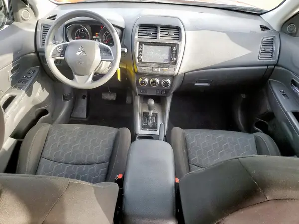 JA4APUAU4NU012915 2022 MITSUBISHI OUTLANDER - Image 8