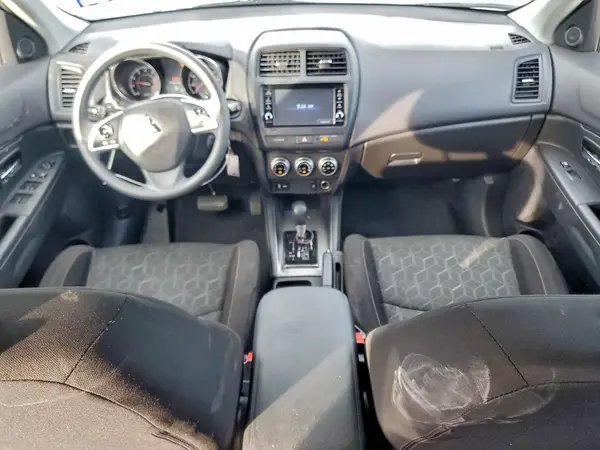 JA4APUAU4NU013174 2022 MITSUBISHI OUTLANDER - Image 8