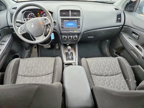 JA4APUAU4NU020397 2022 MITSUBISHI OUTLANDER - Image 8