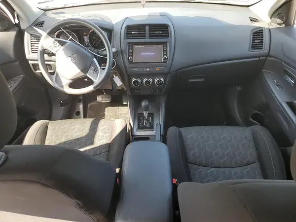 JA4APUAU4NU020464 2022 MITSUBISHI OUTLANDER - Image 8