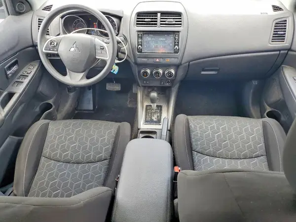 JA4APUAU4NU020755 2022 MITSUBISHI OUTLANDER - Image 8