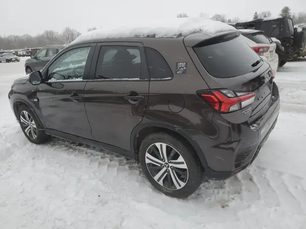 JA4APUAU5MU006958 2021 MITSUBISHI OUTLANDER - Image 2