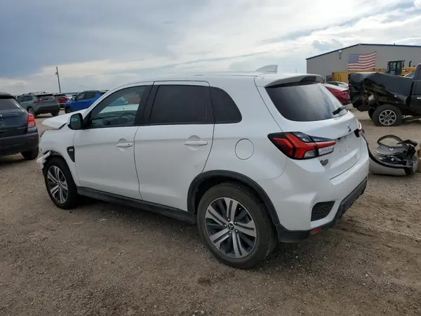 JA4APUAU5MU014560 2021 MITSUBISHI OUTLANDER - Image 2