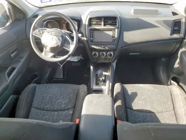 JA4APUAU5MU024330 2021 MITSUBISHI OUTLANDER - Image 8