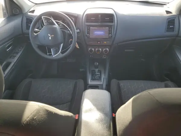 JA4APUAU5MU029172 2021 MITSUBISHI OUTLANDER - Image 8