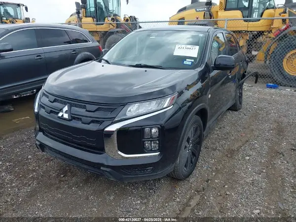 JA4APUAU5NU008873 2022 MITSUBISHI OUTLANDER - Image 2