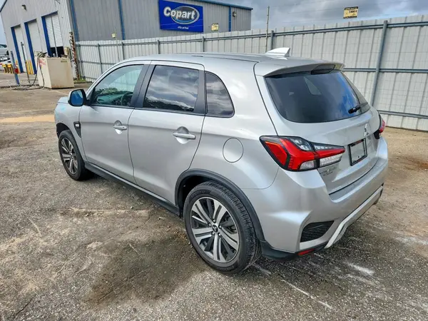 JA4APUAU5NU012955 2022 MITSUBISHI OUTLANDER - Image 2