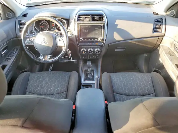 JA4APUAU5NU014589 2022 MITSUBISHI OUTLANDER - Image 8