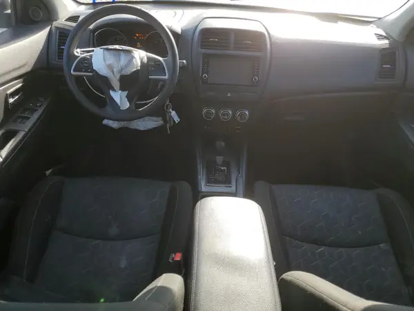 JA4APUAU5NU016617 2022 MITSUBISHI OUTLANDER - Image 8