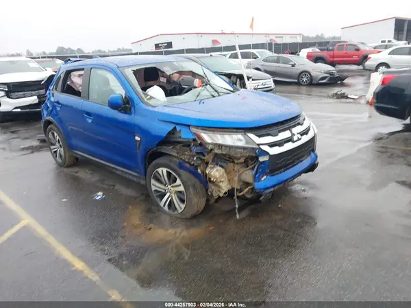 JA4APUAU6MU000876 2021 MITSUBISHI OUTLANDER - Image 1