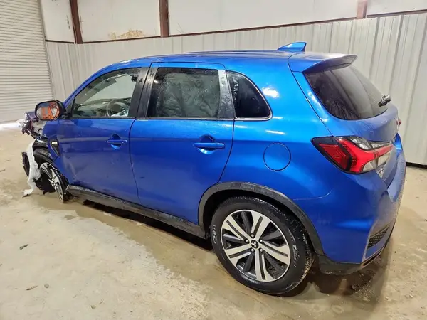 JA4APUAU6MU024398 2021 MITSUBISHI OUTLANDER - Image 2