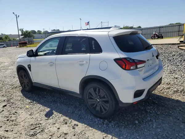 JA4APUAU6MU030699 2021 MITSUBISHI OUTLANDER - Image 2