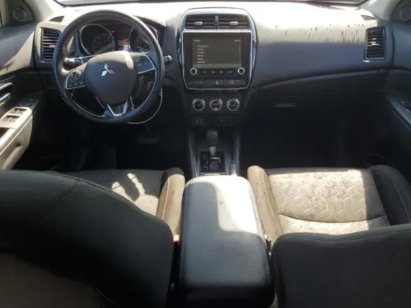 JA4APUAU6MU030699 2021 MITSUBISHI OUTLANDER - Image 8