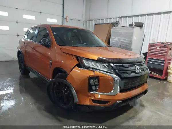 JA4APUAU6MU031528 2021 MITSUBISHI OUTLANDER - Image 1