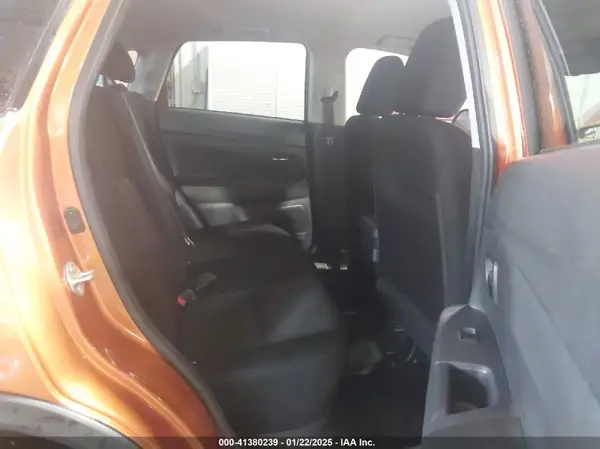 JA4APUAU6MU031528 2021 MITSUBISHI OUTLANDER - Image 8