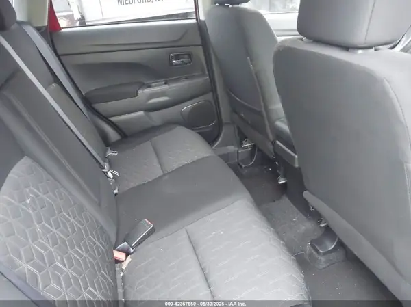 JA4APUAU6MU033599 2021 MITSUBISHI OUTLANDER - Image 8