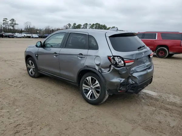 JA4APUAU6MU035840 2021 MITSUBISHI OUTLANDER - Image 2