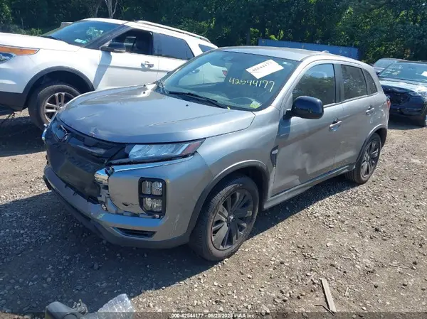 JA4APUAU6NU002256 2022 MITSUBISHI OUTLANDER - Image 2
