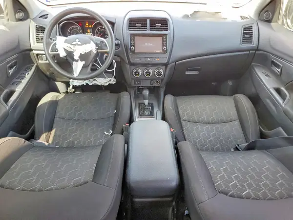 JA4APUAU6NU016559 2022 MITSUBISHI OUTLANDER - Image 8