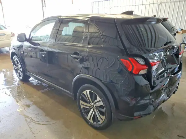 JA4APUAU6NU020983 2022 MITSUBISHI OUTLANDER - Image 2