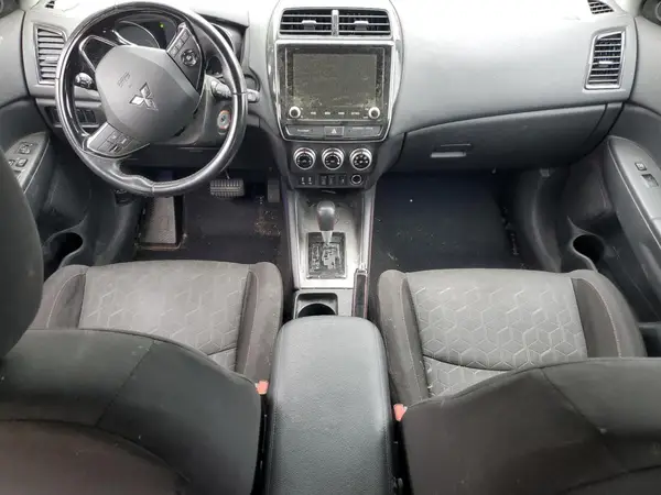 JA4APUAU7MU001874 2021 MITSUBISHI OUTLANDER - Image 8