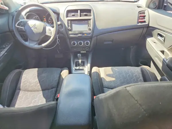 JA4APUAU7MU005665 2021 MITSUBISHI OUTLANDER - Image 8
