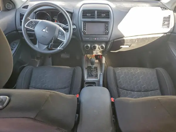 JA4APUAU7MU009392 2021 MITSUBISHI OUTLANDER - Image 8