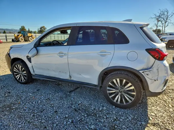JA4APUAU7MU009649 2021 MITSUBISHI OUTLANDER - Image 2