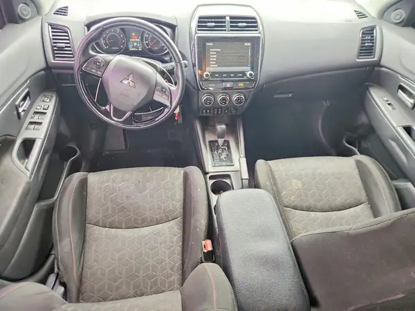 JA4APUAU7MU020022 2021 MITSUBISHI OUTLANDER - Image 8