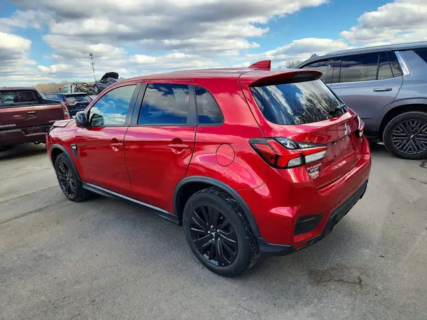 JA4APUAU7MU020148 2021 MITSUBISHI OUTLANDER - Image 2
