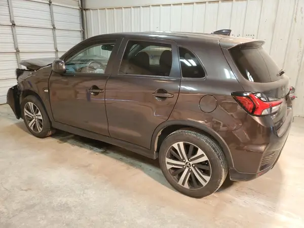 JA4APUAU7MU024796 2021 MITSUBISHI OUTLANDER - Image 2