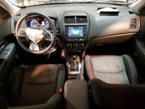 JA4APUAU7MU024796 2021 MITSUBISHI OUTLANDER - Image 8