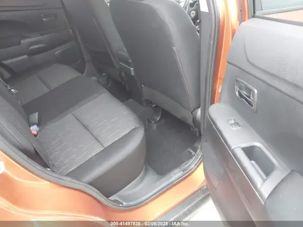 JA4APUAU7MU027701 2021 MITSUBISHI OUTLANDER - Image 8
