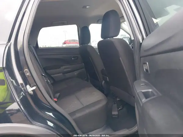 JA4APUAU7MU028461 2021 MITSUBISHI OUTLANDER - Image 8