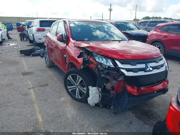 JA4APUAU7MU028489 2021 MITSUBISHI OUTLANDER - Image 1
