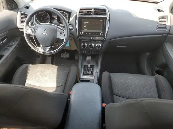 JA4APUAU7MU030808 2021 MITSUBISHI OUTLANDER - Image 8