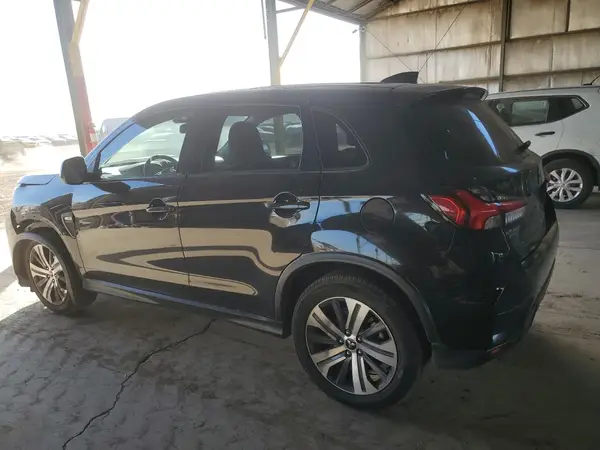 JA4APUAU7MU033062 2021 MITSUBISHI OUTLANDER - Image 2