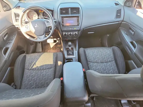 JA4APUAU7MU033952 2021 MITSUBISHI OUTLANDER - Image 8