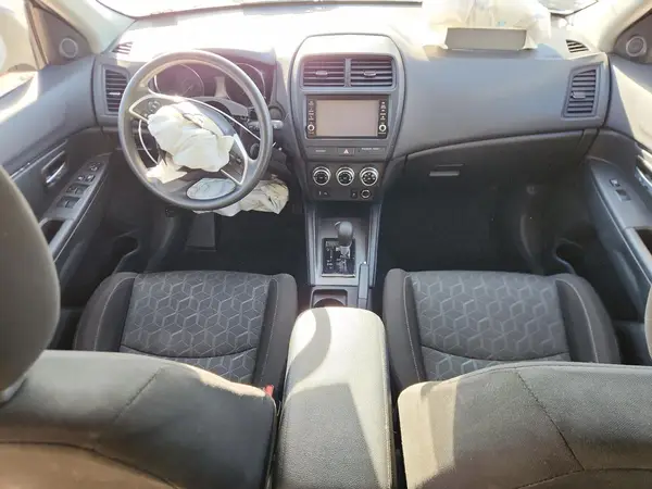 JA4APUAU7MU036611 2021 MITSUBISHI OUTLANDER - Image 8