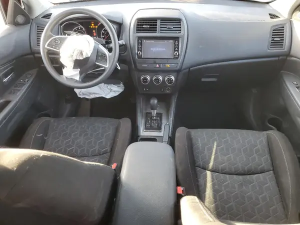 JA4APUAU7NU000631 2022 MITSUBISHI OUTLANDER - Image 8