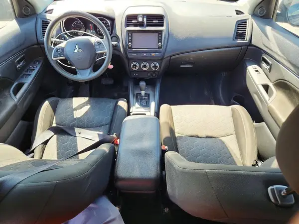 JA4APUAU7NU006719 2022 MITSUBISHI OUTLANDER - Image 8