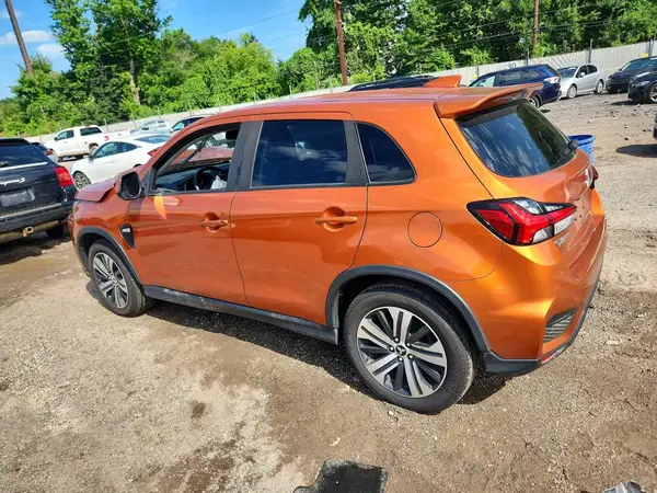 JA4APUAU7NU009541 2022 MITSUBISHI OUTLANDER - Image 2