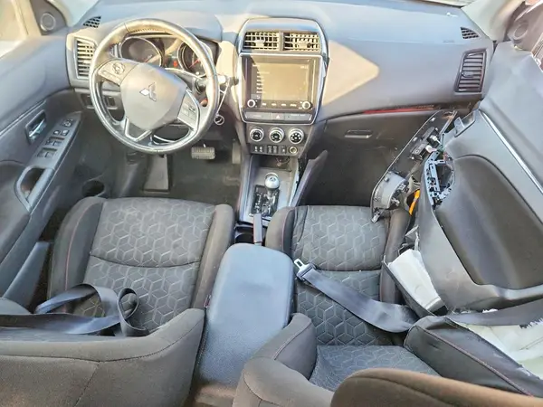 JA4APUAU7NU012813 2022 MITSUBISHI OUTLANDER - Image 8